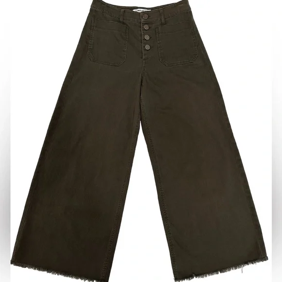 Elizabeth and James Carmine Cropped
Button Fly Wide Leg Jeans Size 26. C… - Picture 3 of 15